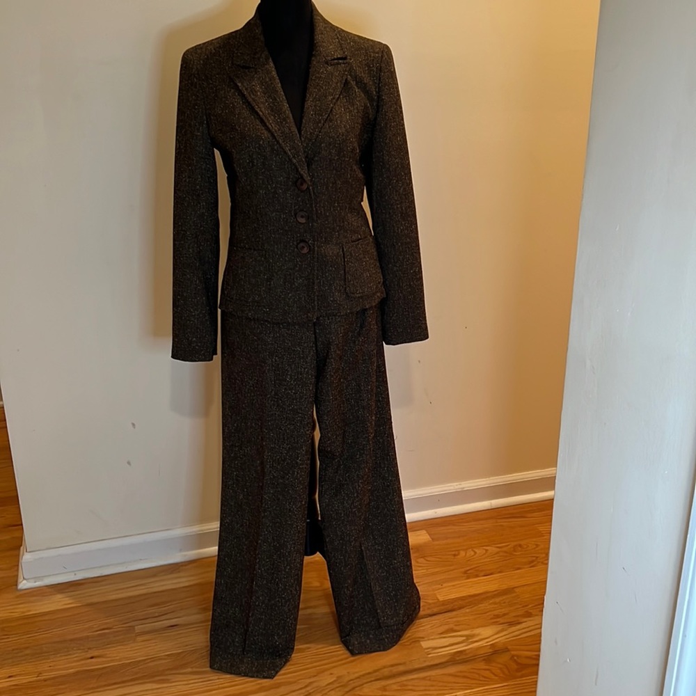 Larry Levine Pants Suit